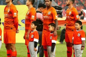 立博体育官方-里程碑夜！曼联更衣室发声，亚冠关键时刻刷纪录，信心回归，团队化学反应显著(曼联官宣冬窗离队第13人)