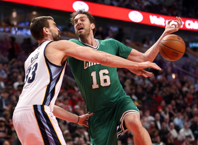 孟菲斯灰熊训练开放日，今夜队长鼓劲引欢呼，NBA常规赛在即，更衣室氛围转暖的简单介绍